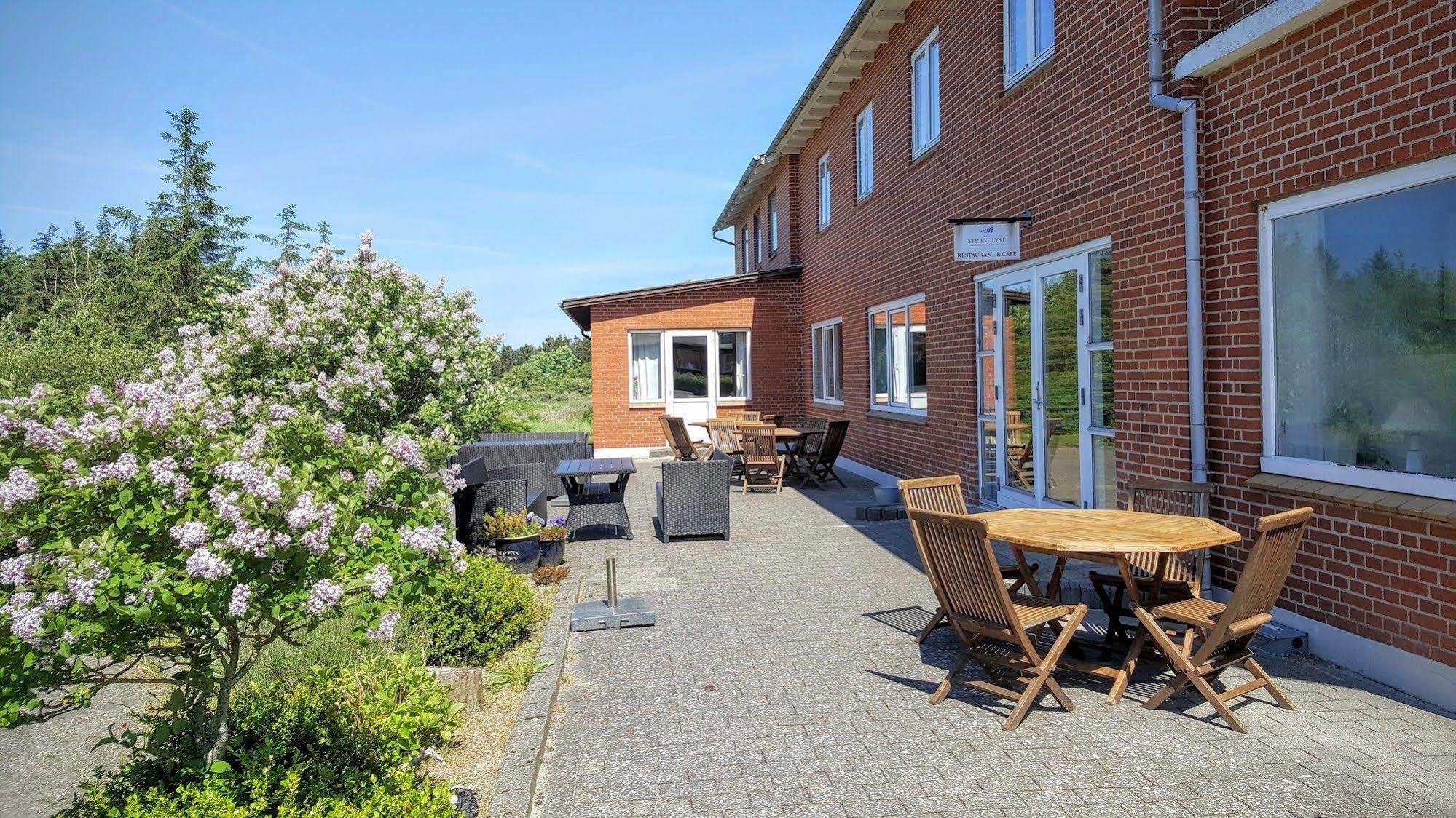 Hotel Strandlyst Badehotel Hirtshals Exterior photo